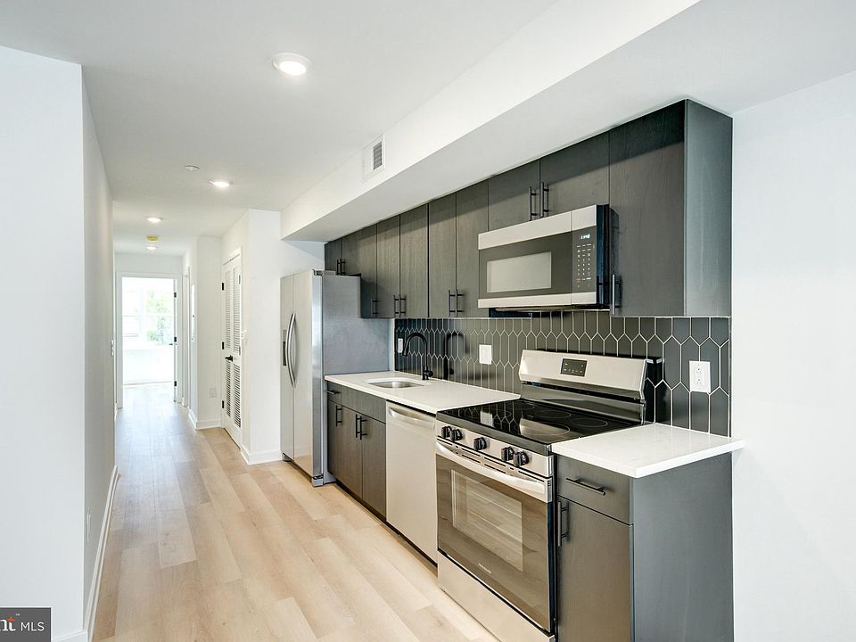 1st image of 2329 Ellsworth St #2