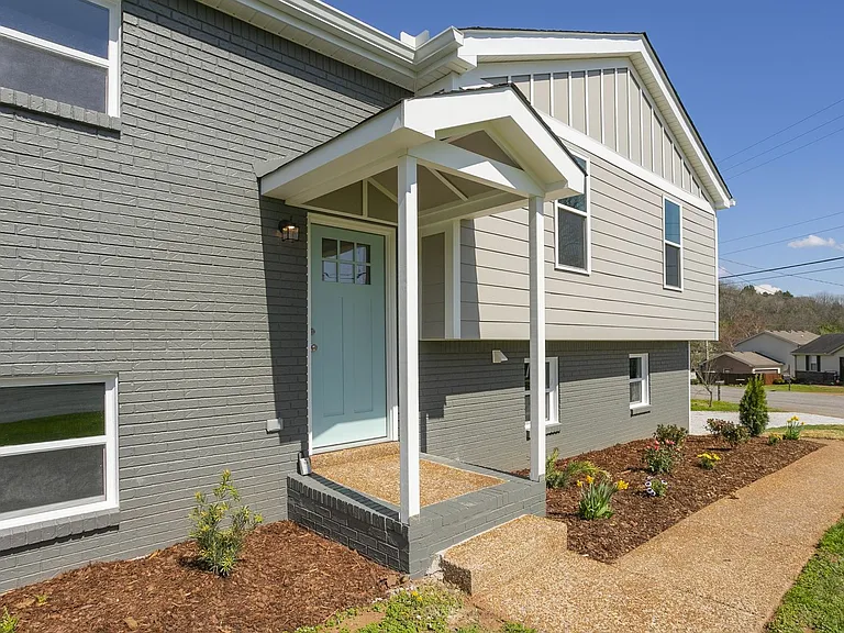 1608 Autumn Ridge Dr — Photo 4