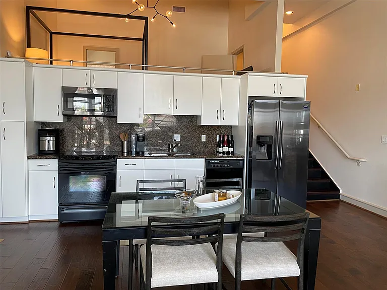 3311 Yupon St #407 — Photo 7