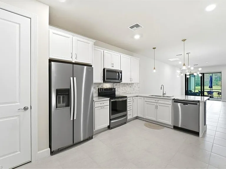 5935 Mayflower Way — Photo 6