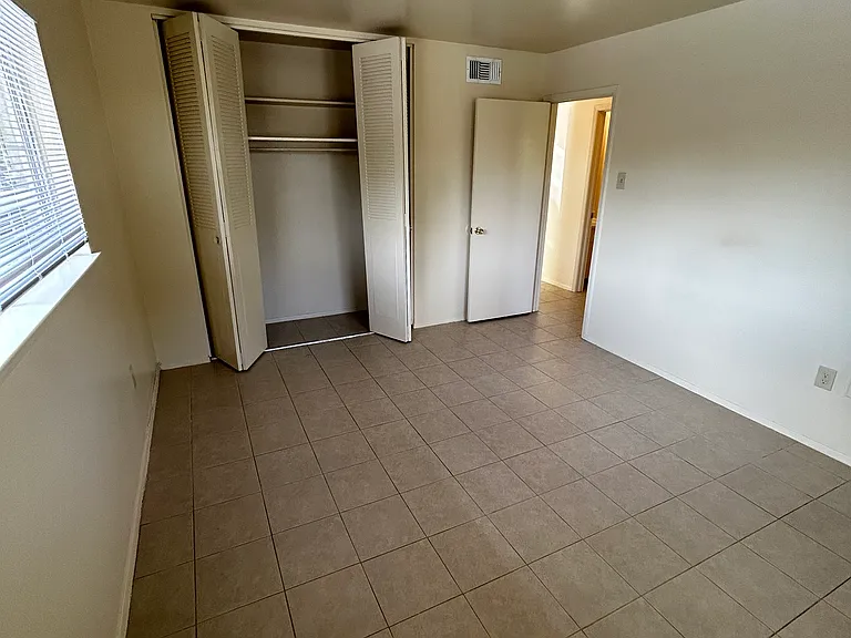 128 Moore St #6 — Photo 6