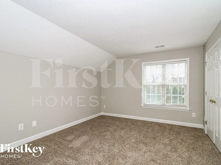 5910 Habersham Dr — Photo 12