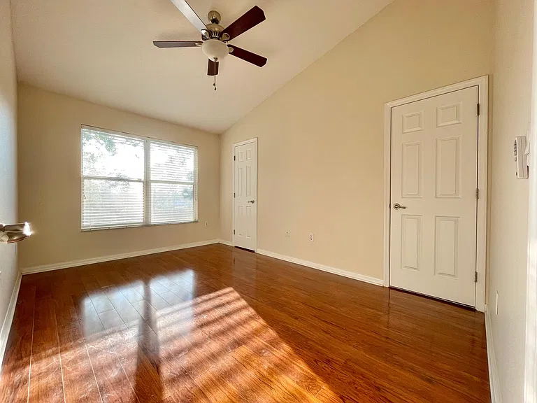 12748 Country Brook Ln — Photo 10