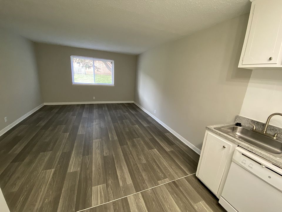 1st image of B204-1005 Hickory Hill Ln #B204