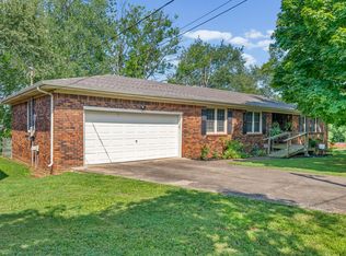 311 Tremont Dr, Hopkinsville, KY 42240