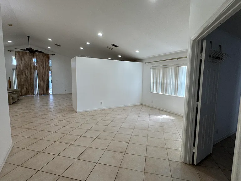 3661 Miramontes Cir — Photo 11