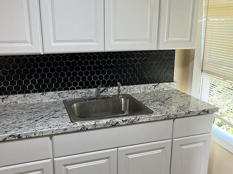 5 Lasalle Ave #3 — Photo 8