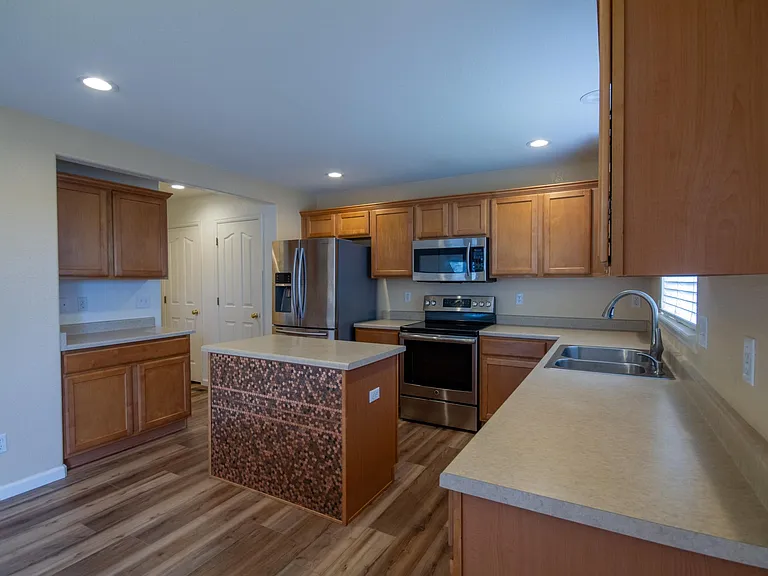 5747 Jaguar Way — Photo 9