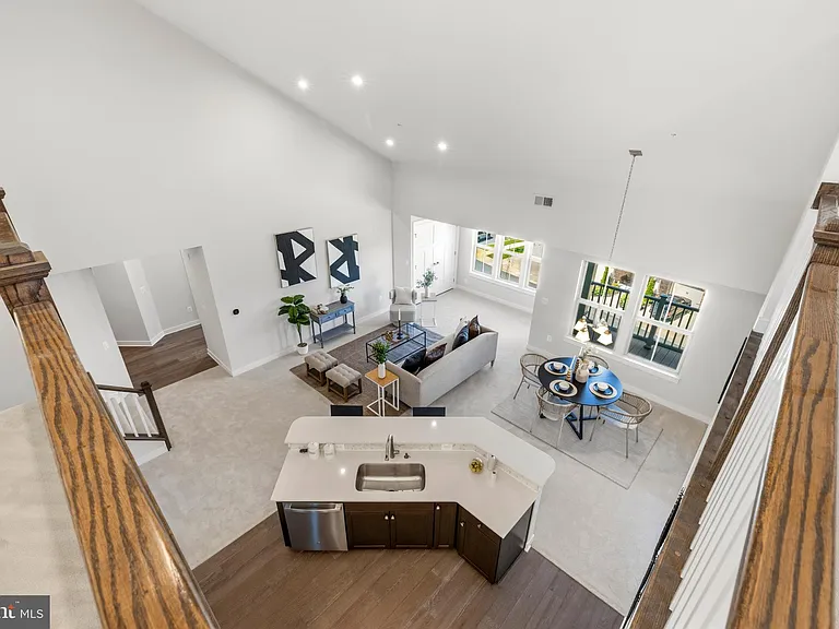 3411 Angelica Way #401 — Photo 32