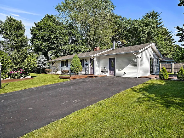 8 Carver Rd — Photo 30