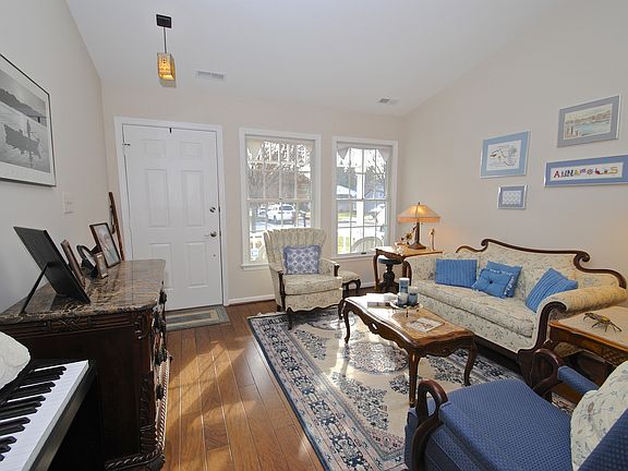 3rd image of 2524 Tudo Ct