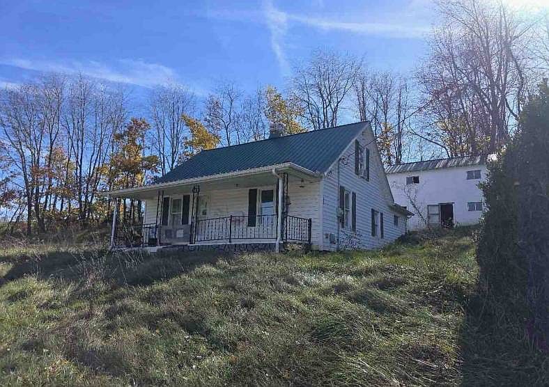 2nd image of 163 Hilton Ln