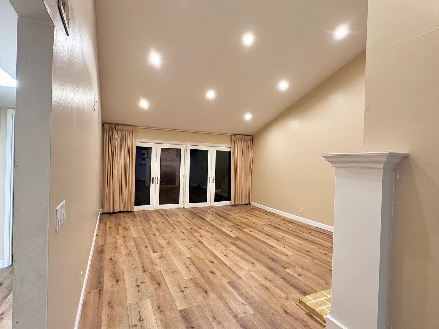 3 bed, 1469 sqft, $4,700 — Photo 2