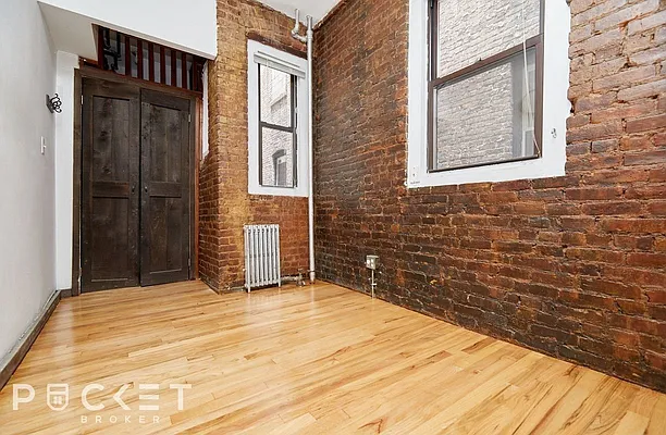Rented by PocketBroker Inc | media 16