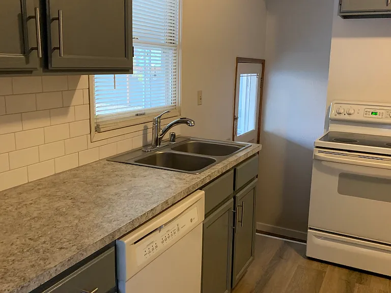 1406 Williams Blvd — Photo 5