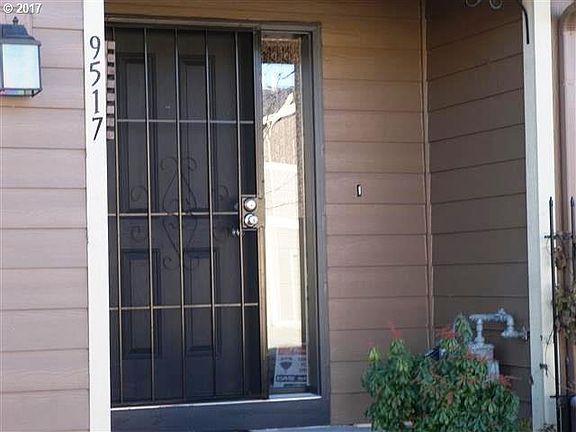 3rd image of 9517 NE 72nd St