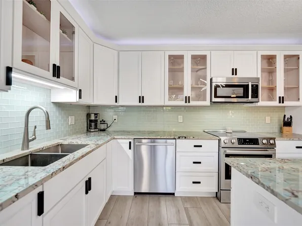 760 NW 99th Circle, Plantation, FL 33324