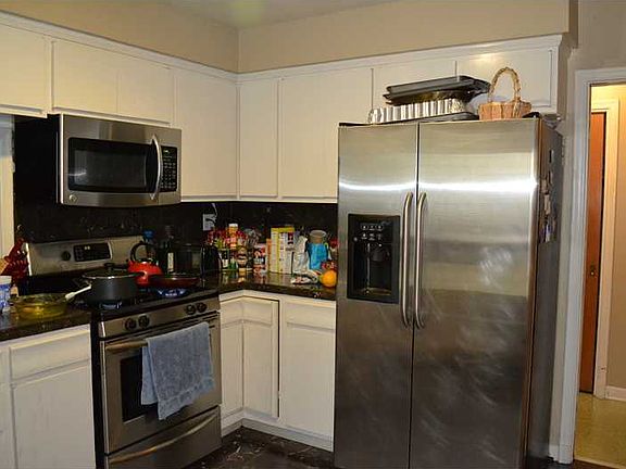 5th image of 2311 Broadway St