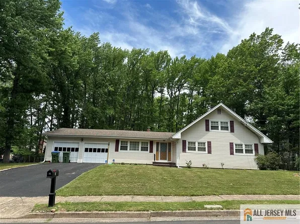 3 Westover Way, Edison, NJ 08820