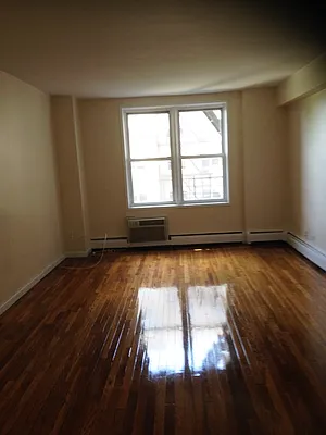 Rented by Prime Realty | media 4