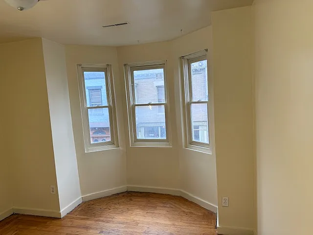 114 S Ferry St #3 — Photo 22