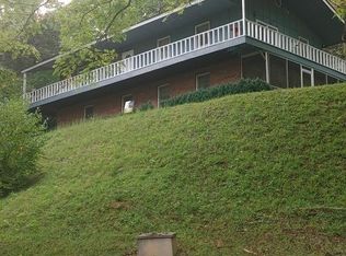 187 Mountain Cir, Franklin, NC 28734