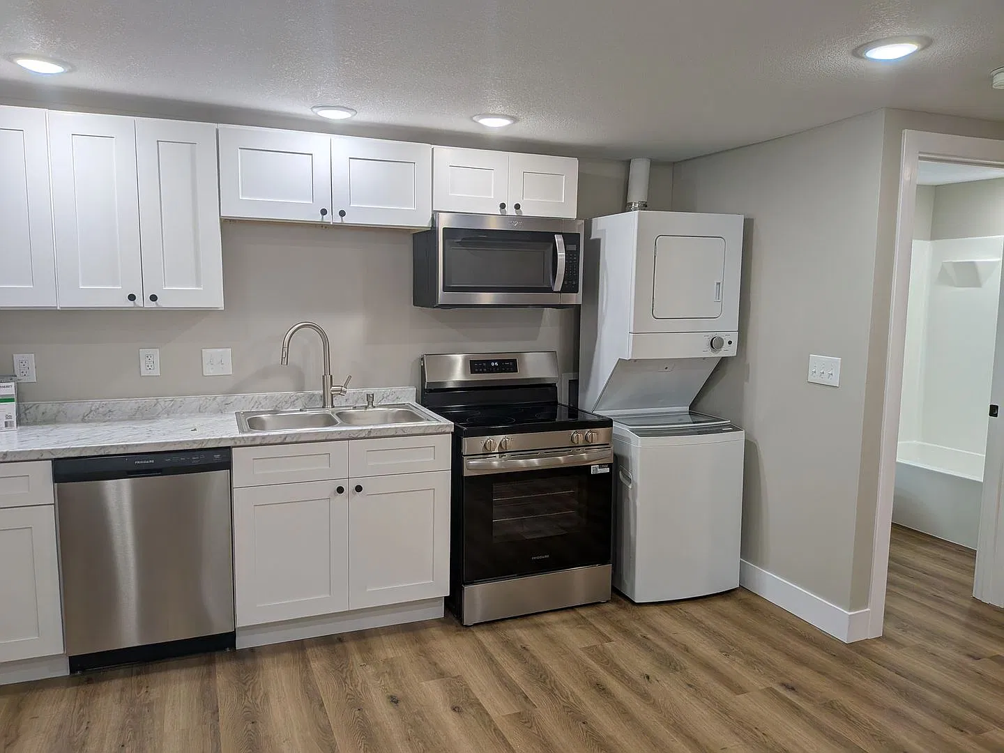 1014 Capitol — Photo 3