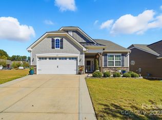 3053 Rosseau Ln, Mount Holly, NC 28120