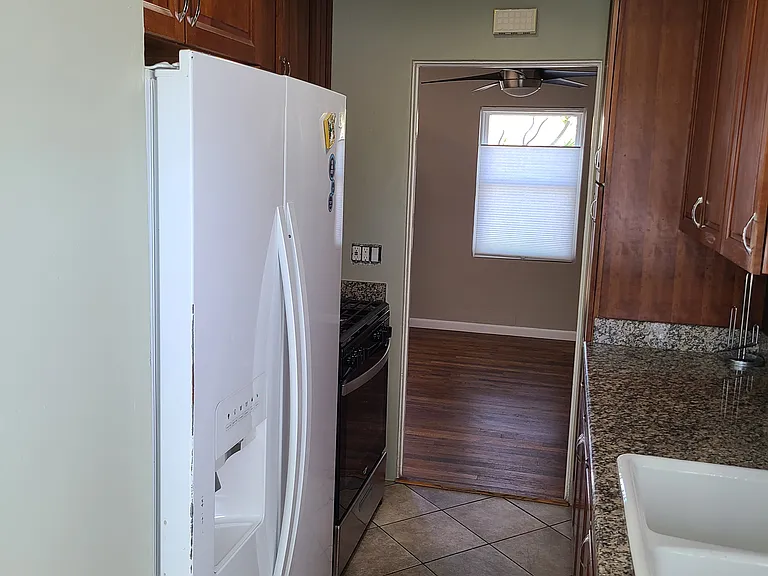 656 Corvina St — Photo 31