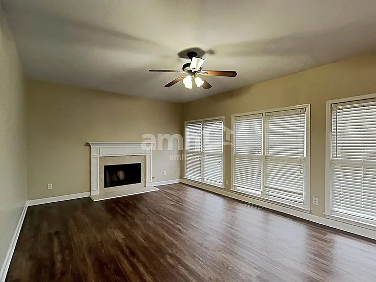4524 Kingsgate Ct NW — Photo 6