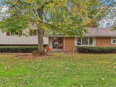 4139 W Valley Dr, Fairview Park, OH, 44126