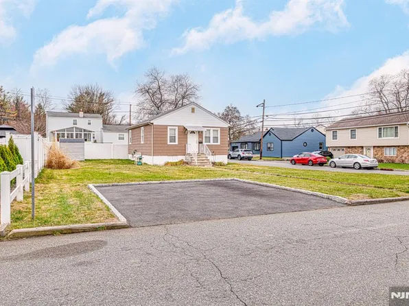 1 Clarence Ave, Little Falls, NJ 07424