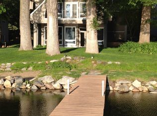 466 Horseshoe Dr W, Shoreview, MN 55126