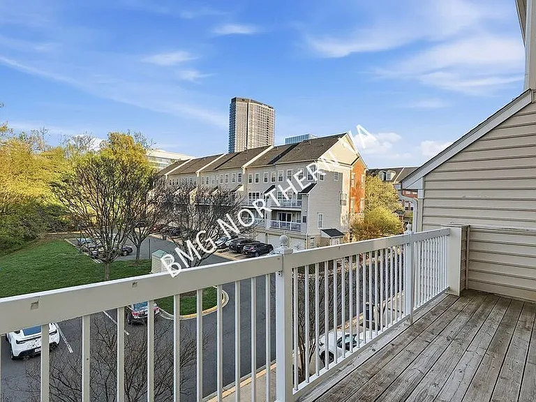 1881 Crescent Park Dr — Photo 28