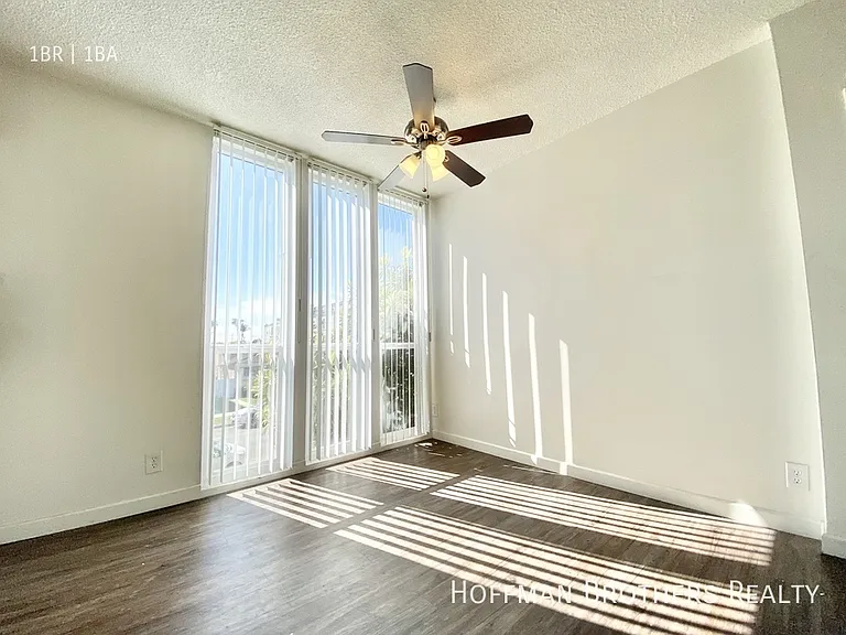 3438 Mentone Ave #6 — Photo 3