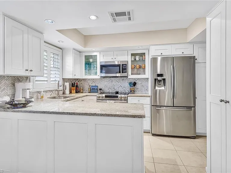 3200 Binnacle Dr #D3 — Photo 5