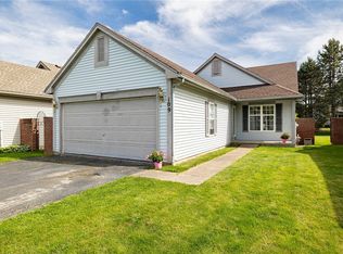 109 Cranbrook Ter, Webster, NY 14580