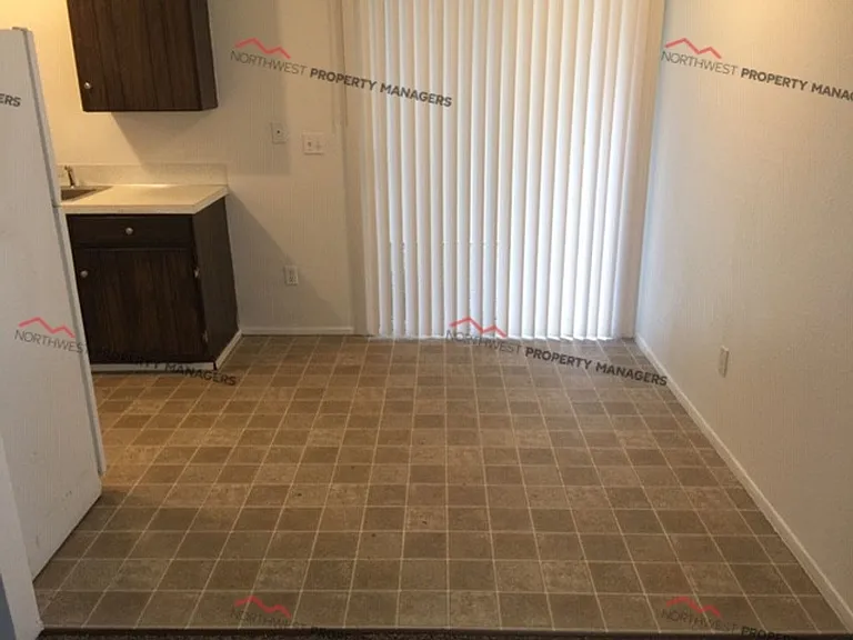 1101 Woodland Ave — Photo 3