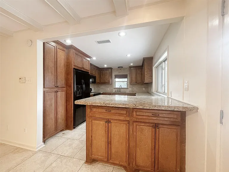 9655 Meadowcroft Dr — Photo 6