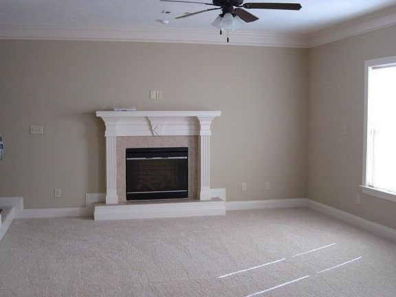 3rd image of 2211 Plum Dr
