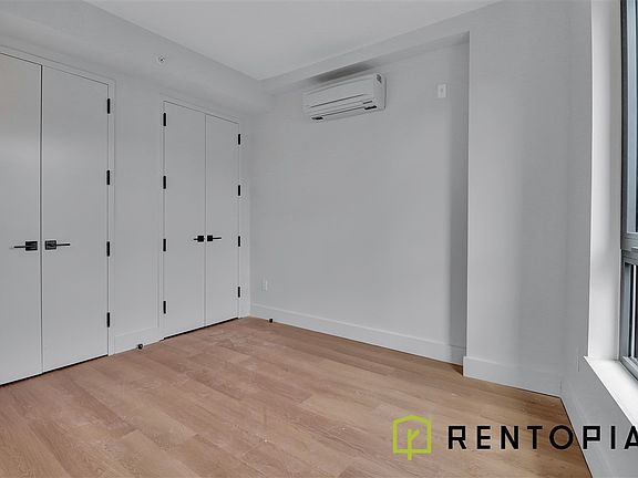5th image of 130 Hope St #710C