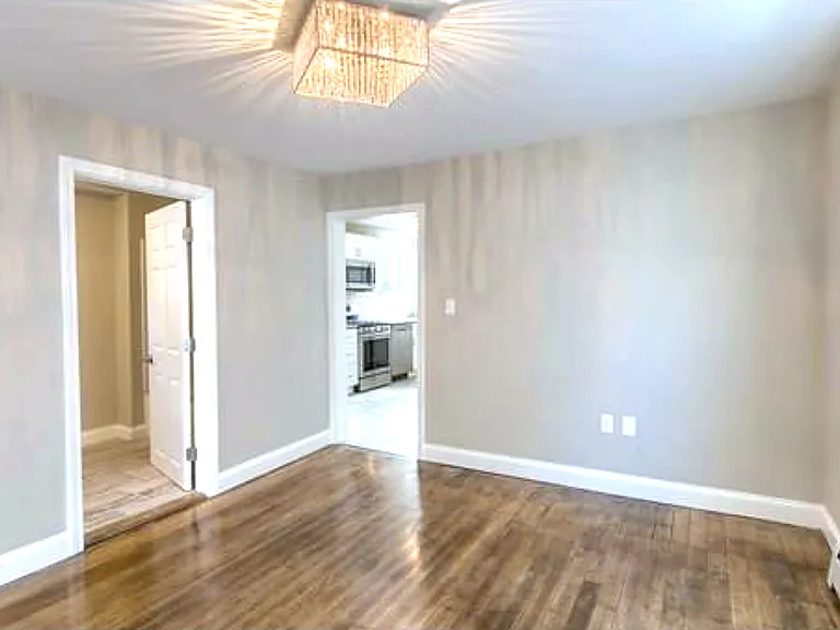 68 Williams Ave — Photo 16