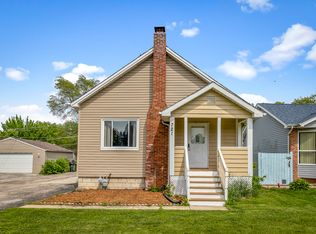 721 Bishop St, West Chicago, IL 60185