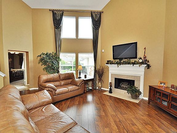 4th image of 3822 Lake Ballinger Ln