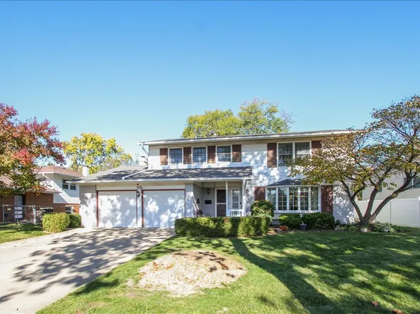 70 Avon Rd, Elk Grove Village, IL 60007
