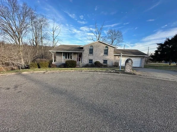 139 Toni Ln, Saint Clairsville, OH 43950