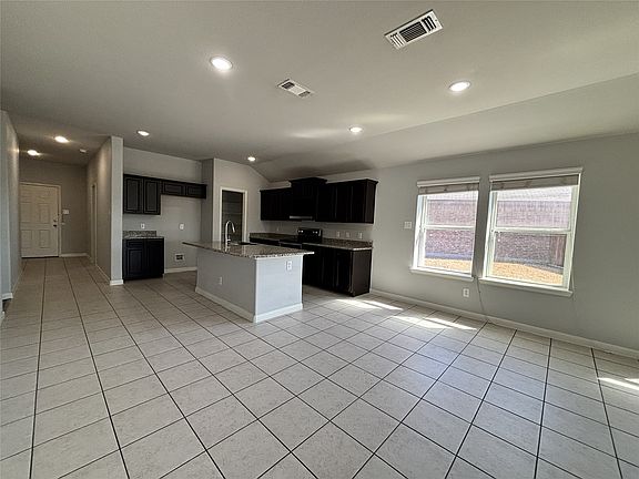 2nd image of 8050 Privet St