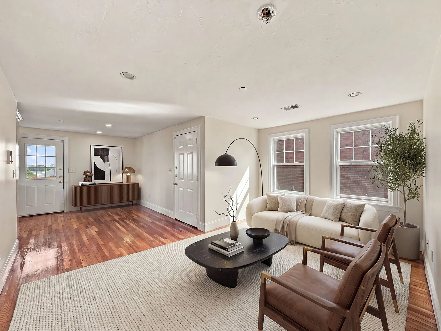 2 bed, 1200 sqft, $2,500 — Photo 4