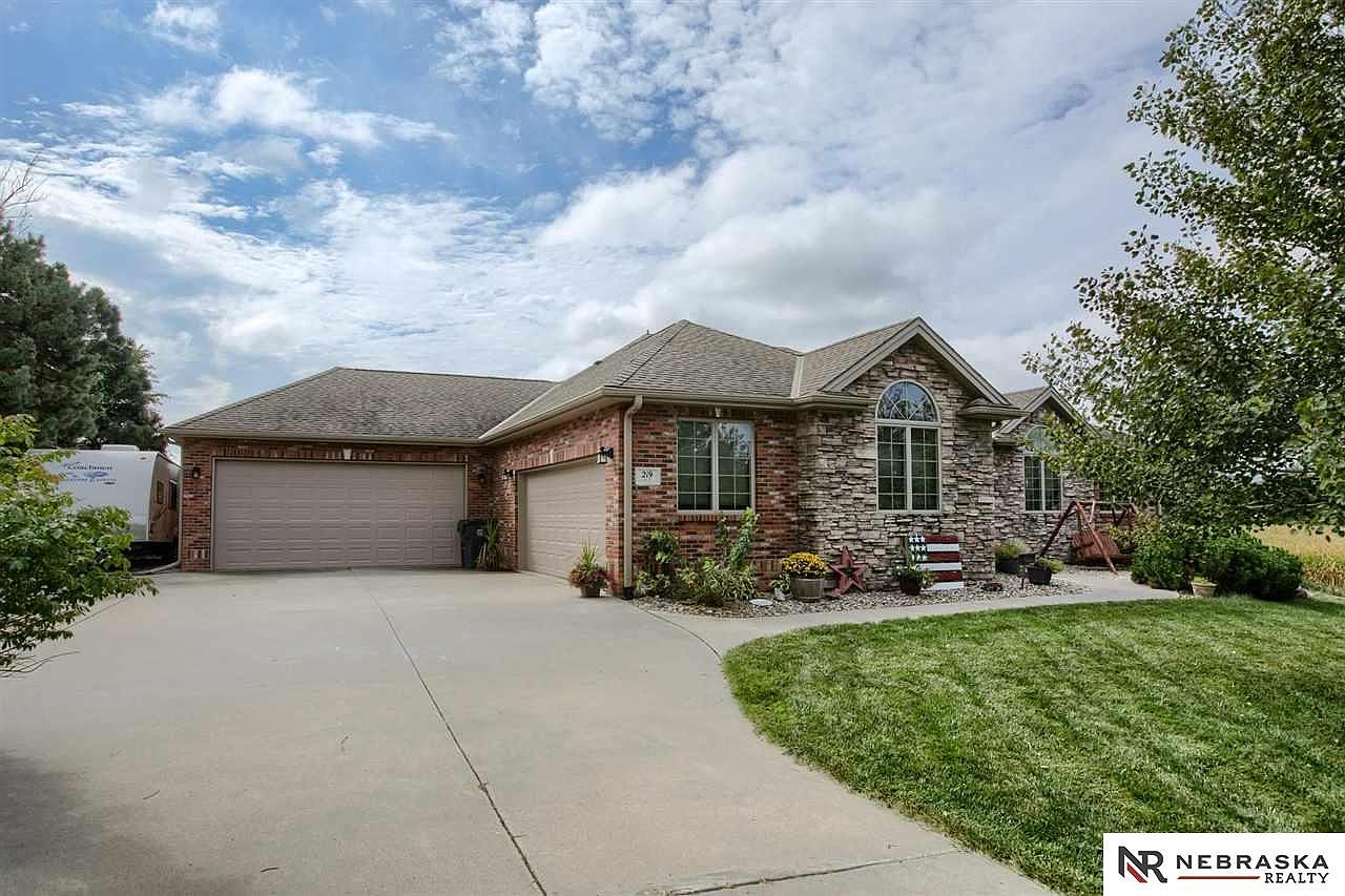 219 Oak St, Ceresco, NE 68017 Zillow