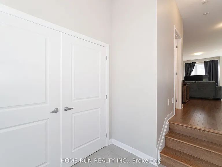 422 Kayak St — Photo 2